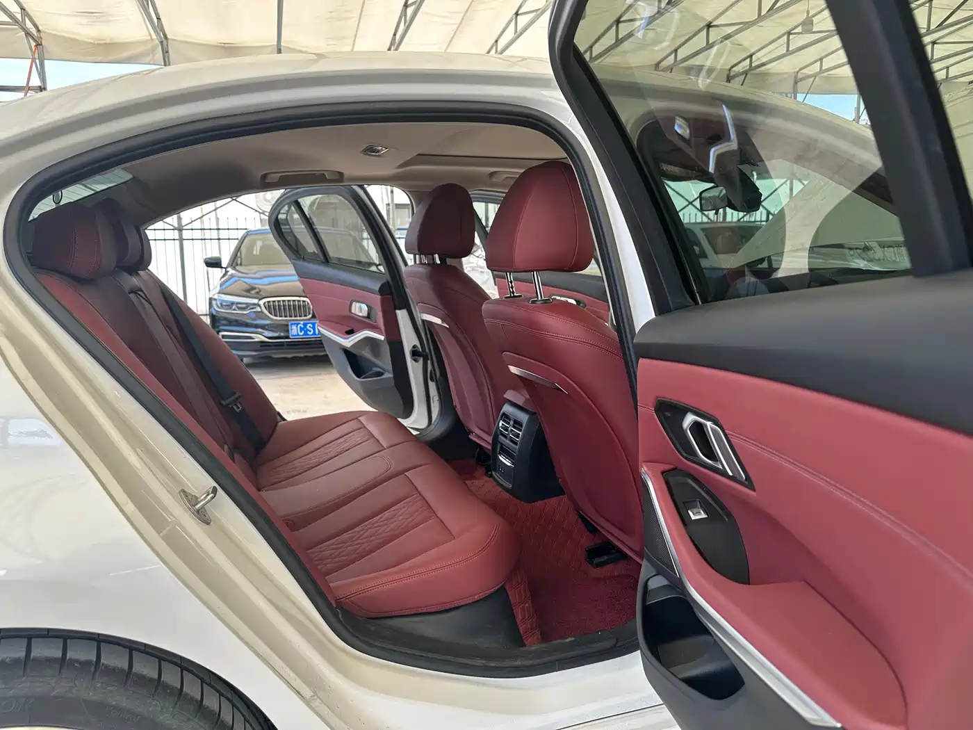 BMW 3 Series 2024 325i M Sport Package фото 17
