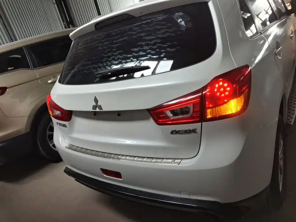 Mitsubishi ASX 2013 2.0L CVT 2WD Elite фото 6