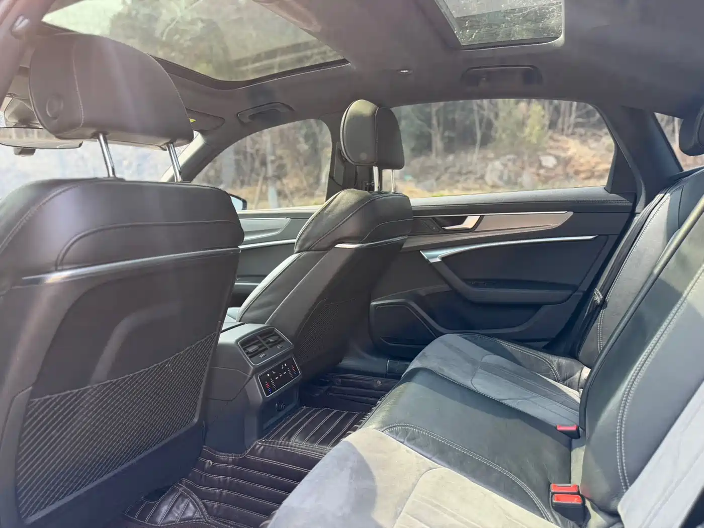 Audi A6L 2021 45 TFSI quattro Exclusive Sport фото 8