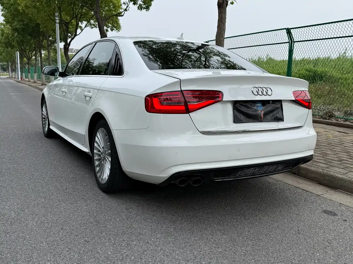 Audi A4L 2015 35 TFSI Auto Comfort фото 16