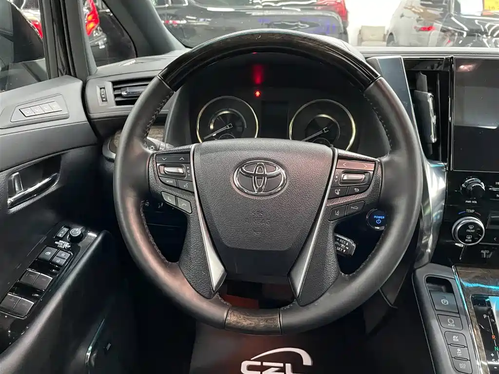 Toyota Vellfire 2021 Crown Hybrid 2.5L HV Premium Edition фото 10