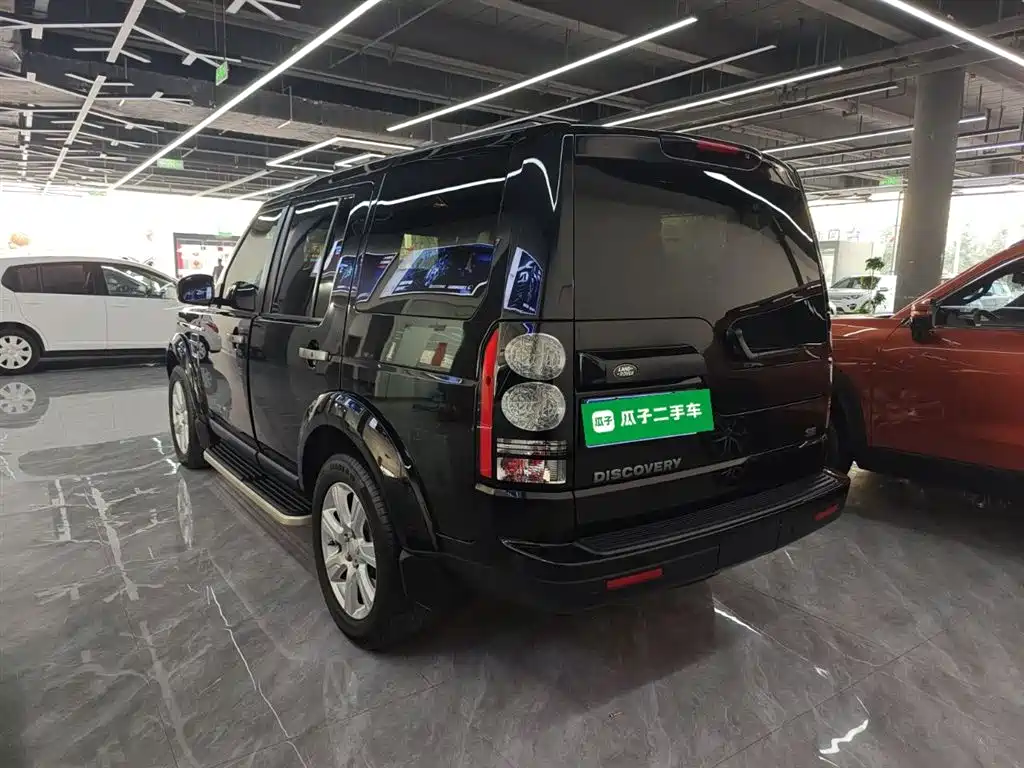Land Rover Discovery 2016 3.0 SC V6 SE фото 5