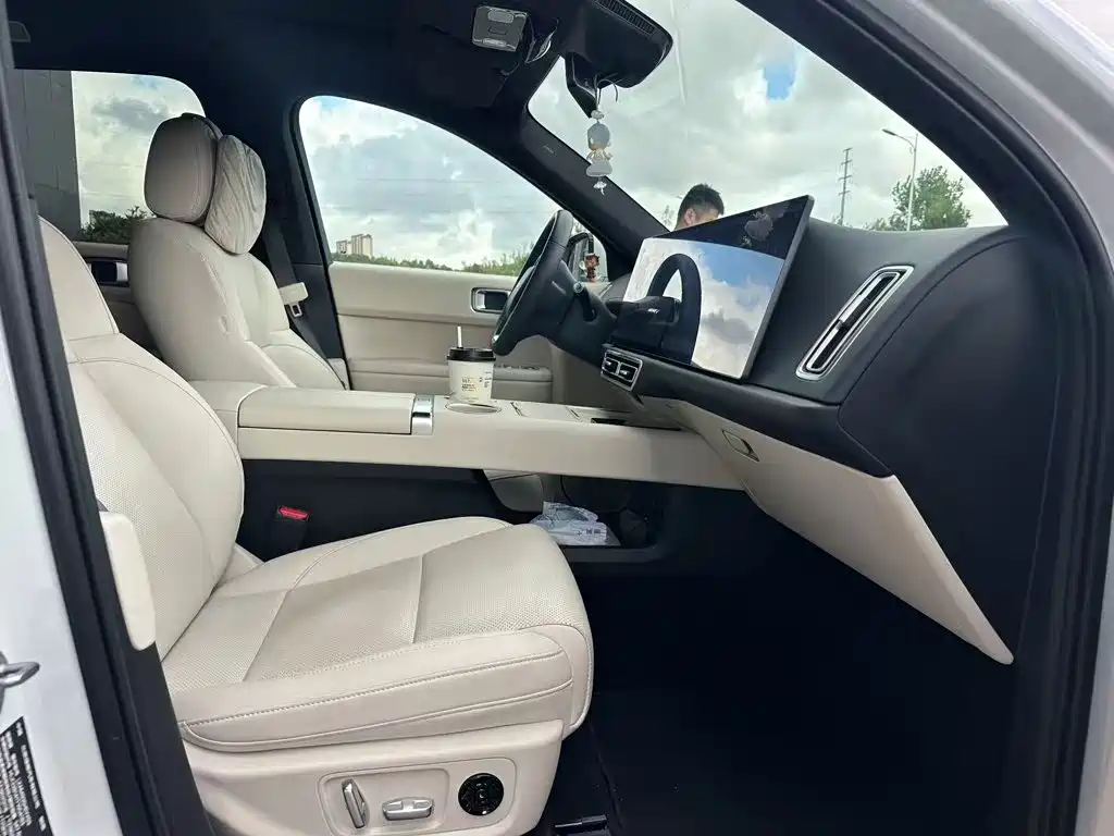 2026 Li Auto L6