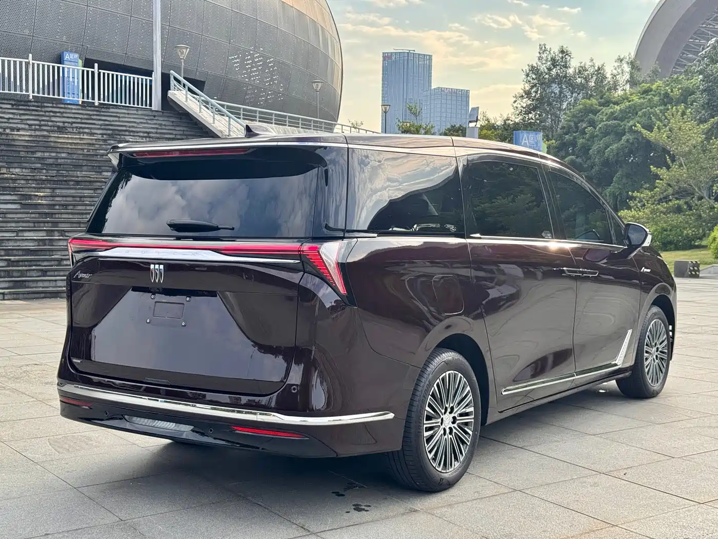Buick GL8 New Energy 2024 Landglory Premium Edition 7-Seater фото 6