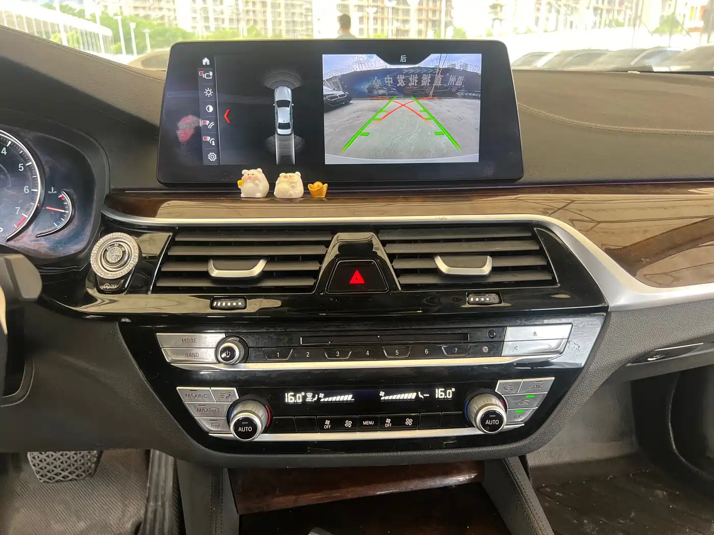 BMW 5 Series 2018 525Li Luxury Package фото 25