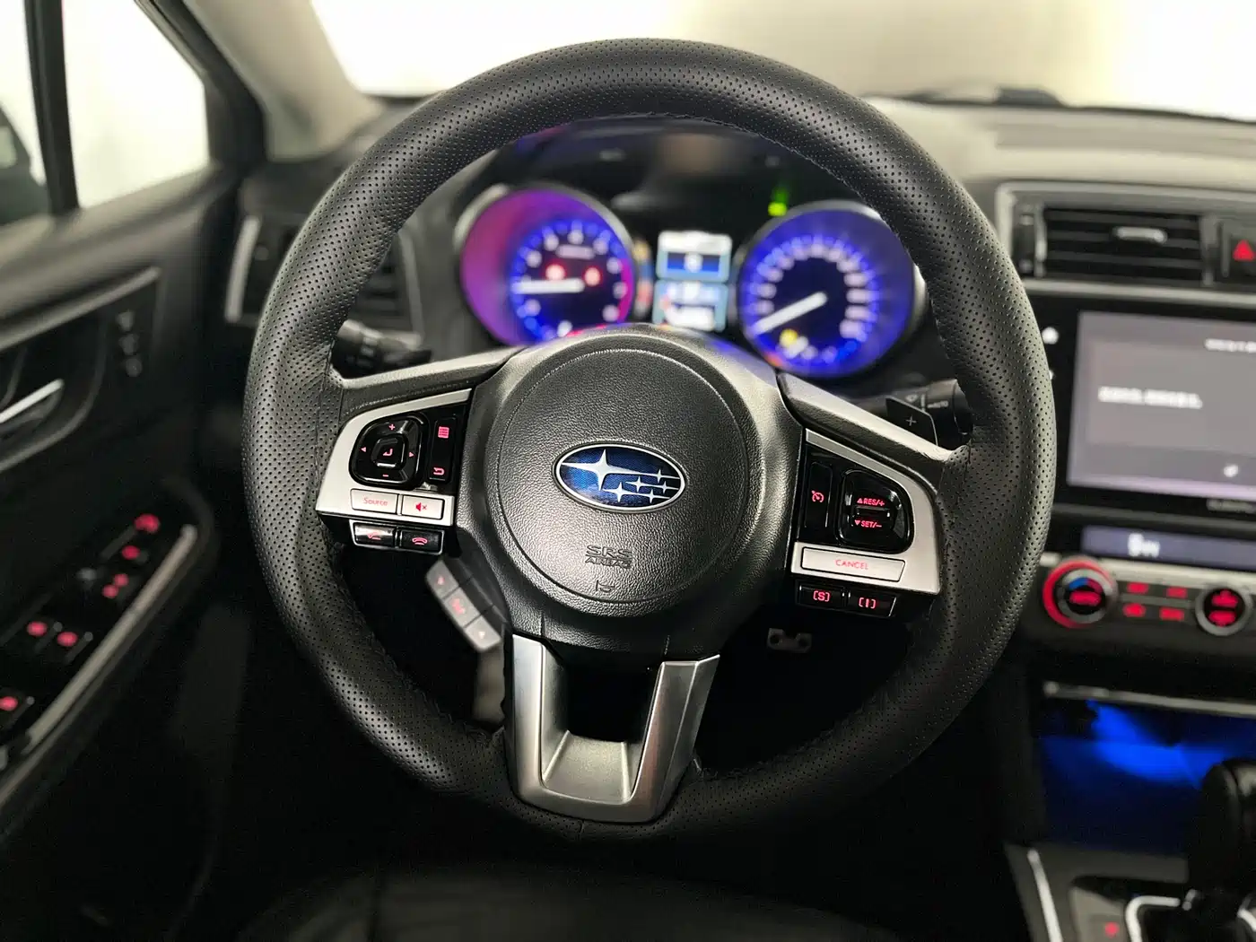 Subaru Legacy 2016 2.5i AWD Glory Edition фото 16