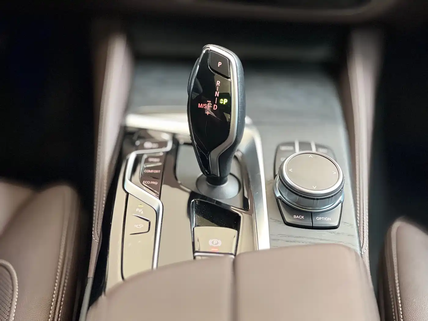 BMW 5 Series 2021 530Li Premium M Sport Package фото 9