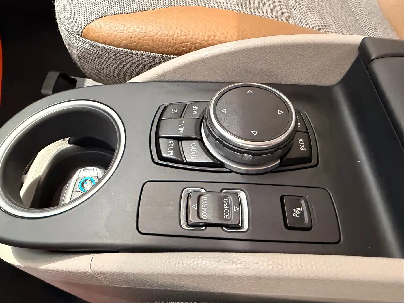 Photo 19 - BMW i3 (Import)