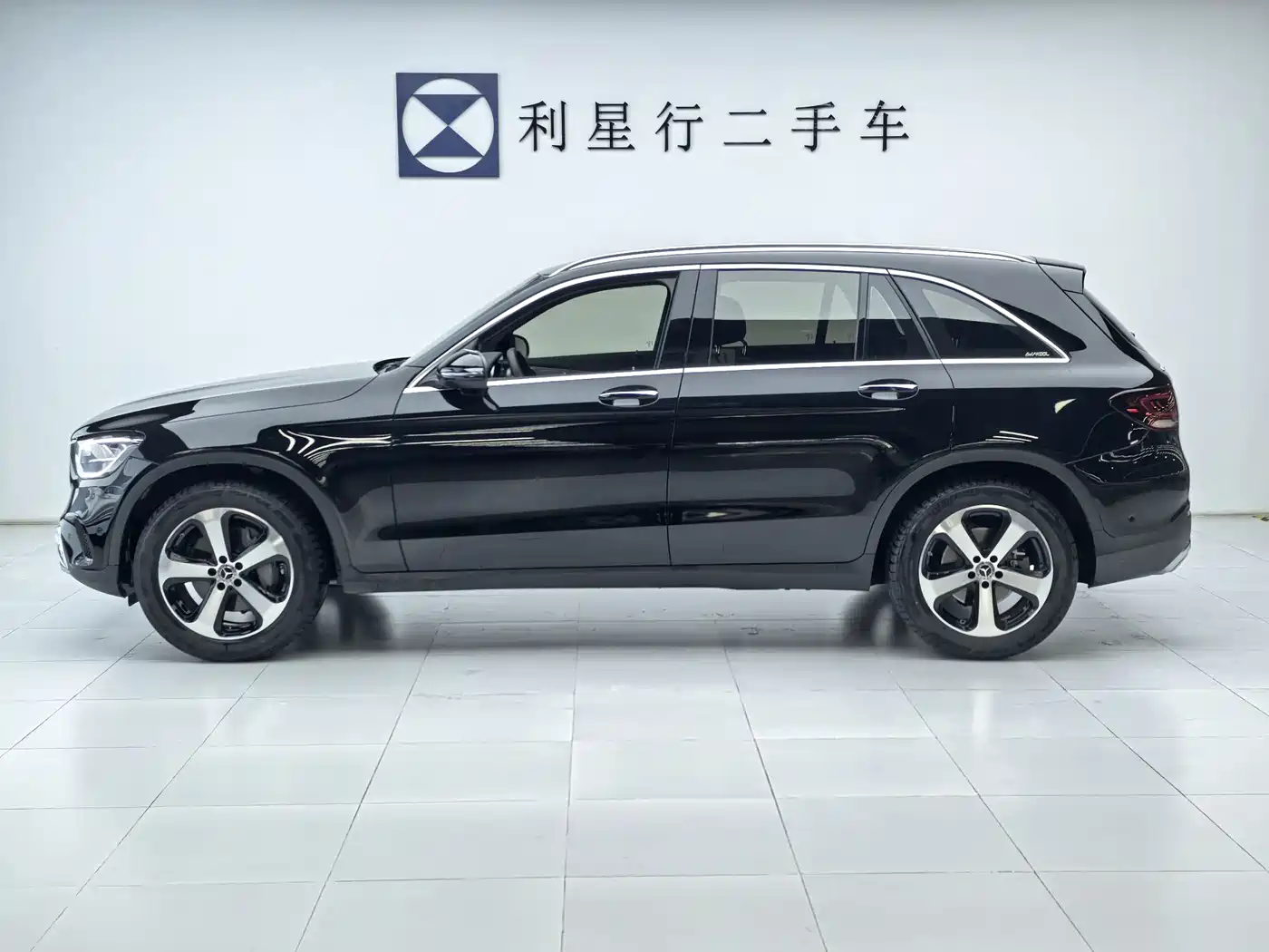 Mercedes-Benz GLC 2021 GLC 260 L 4MATIC Sporty фото 2