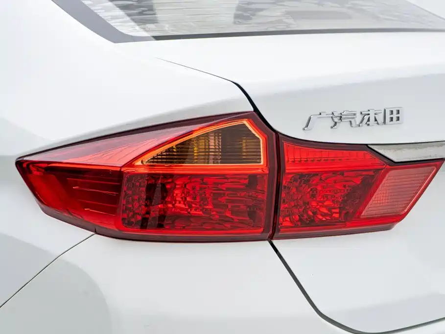 Фото 21 - Honda City