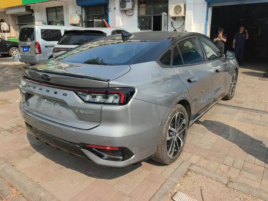 Фото 3 - Ford Mondeo
