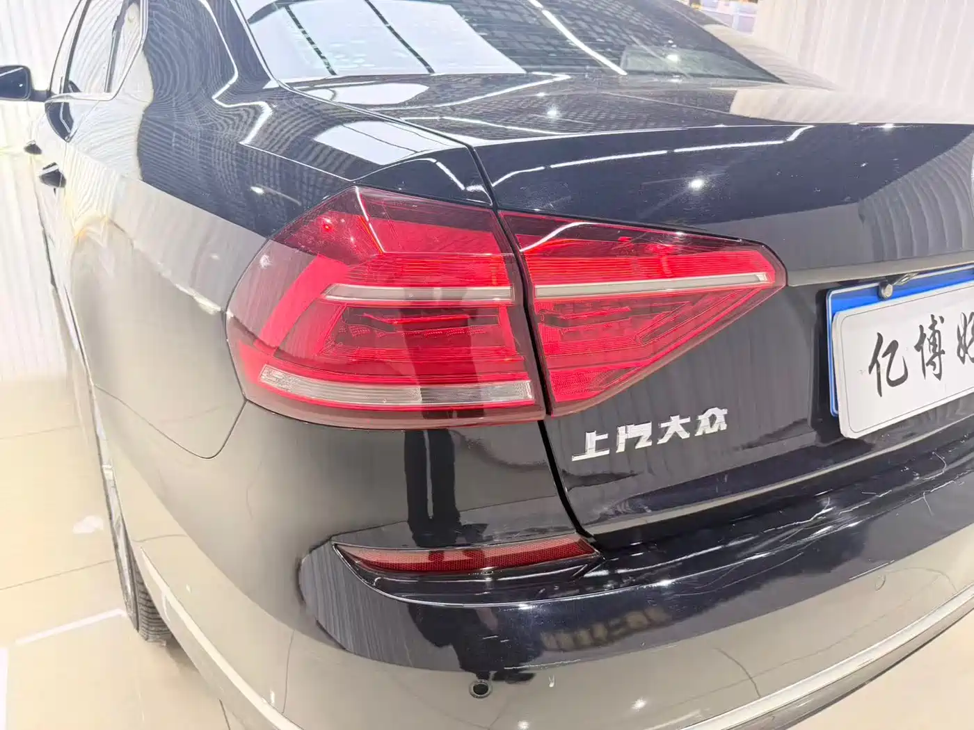 Volkswagen Passat 2017 330TSI DSG Prestige фото 15