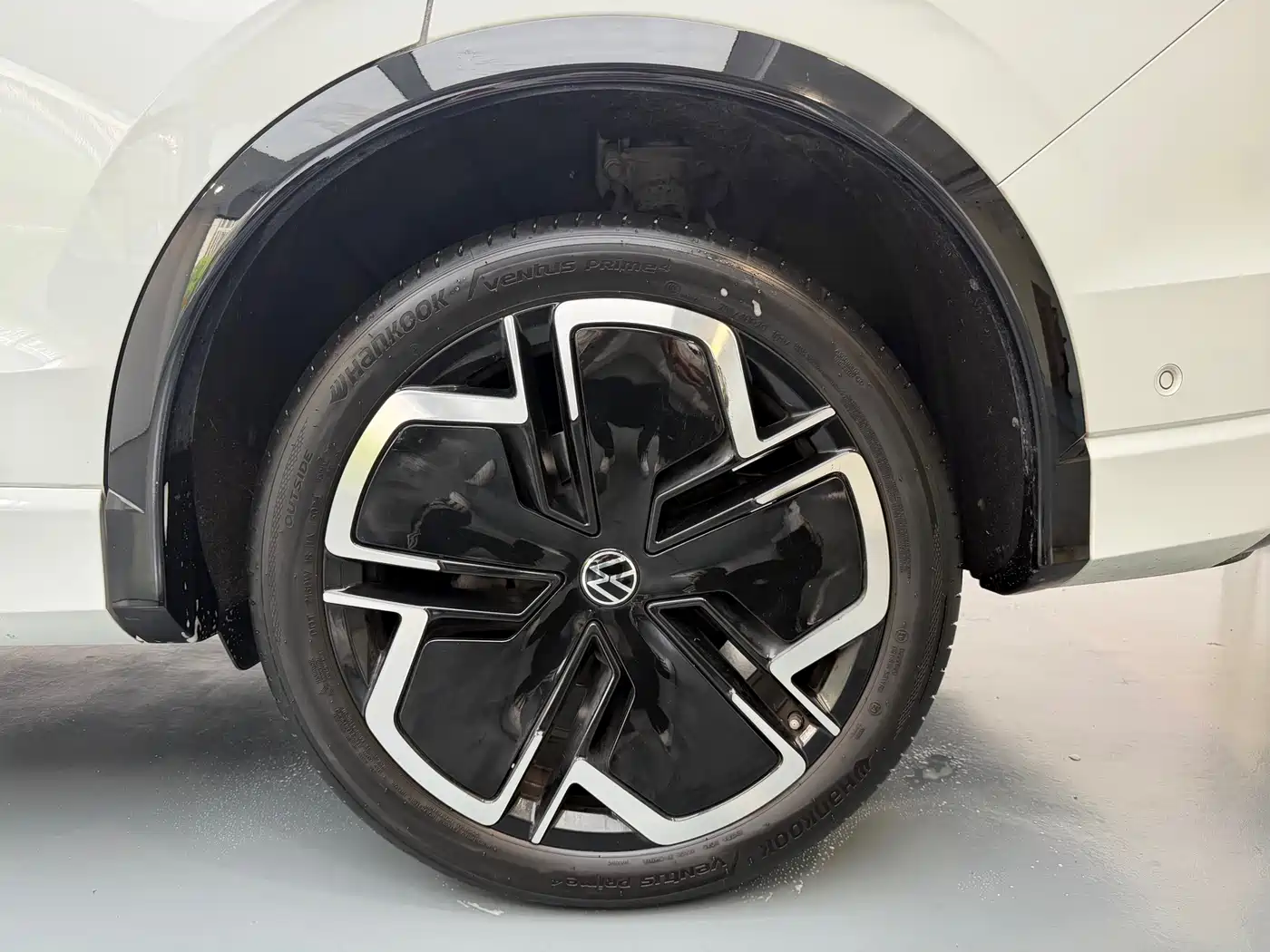 Volkswagen Tiguan L 2024 PRO 330TSI FWD R-Line Intelligent Premium Edition фото 15