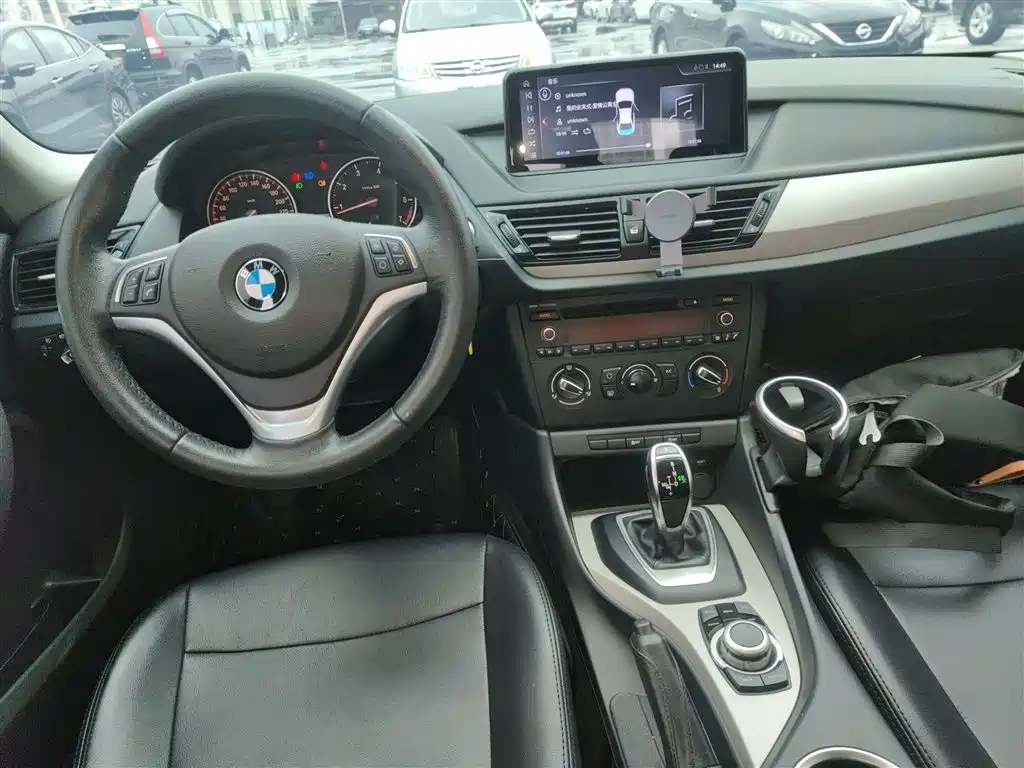 BMW X1 2014 sDrive18i Fashion Edition фото 6
