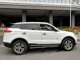 Фото 3 - Geely Atlas