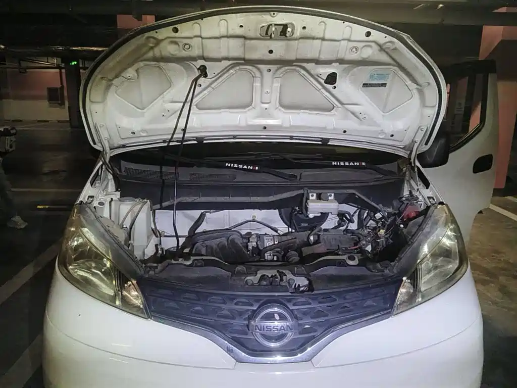 Nissan NV200 2012 2012 1.6L 232-seat Luxury