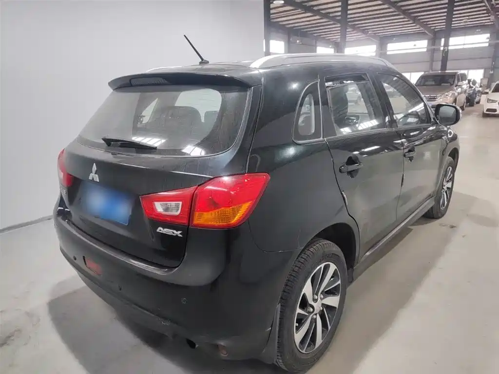Mitsubishi ASX 2016 1.6L Manual 2WD Pioneer Edition фото 5