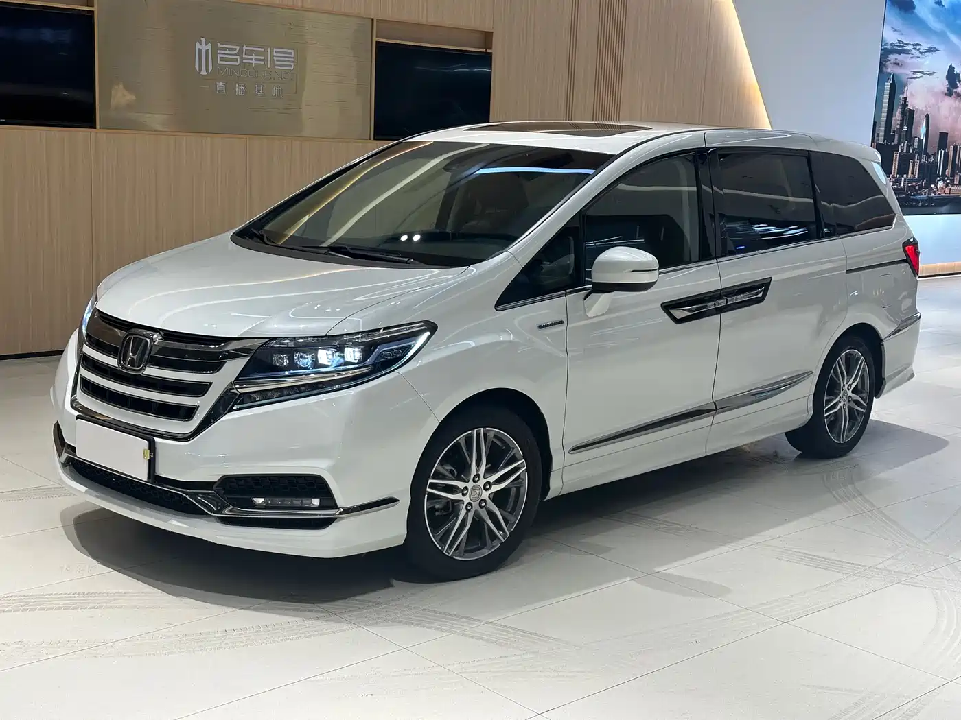 Honda Elysion 2019 2.0L Hybrid Luxury Edition