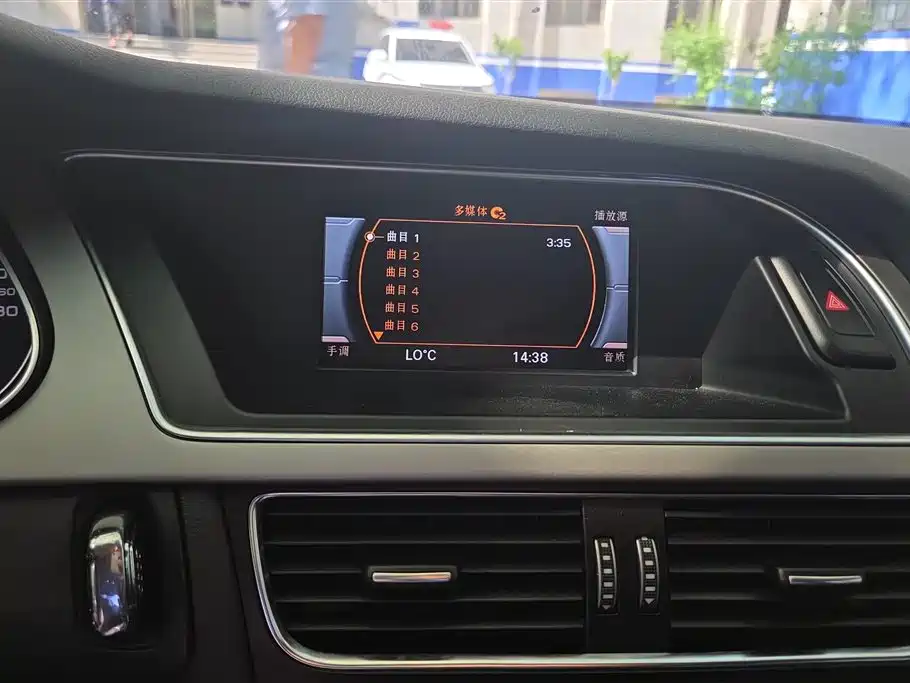 Audi A4L 2013 35 TFSI Automatic Comfort фото 13