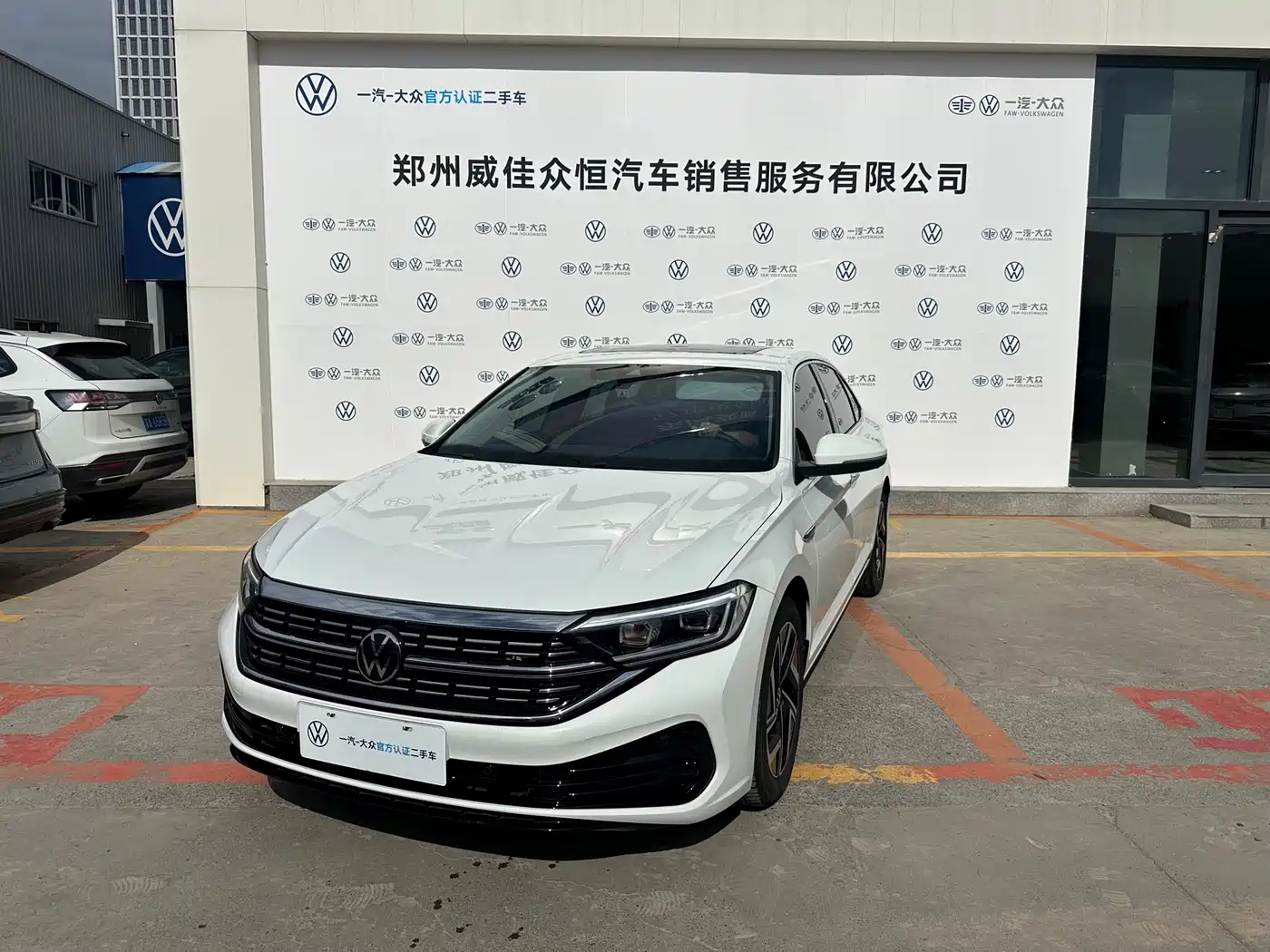 Volkswagen Sagitar 2024 300TSI DSG Surpass Edition