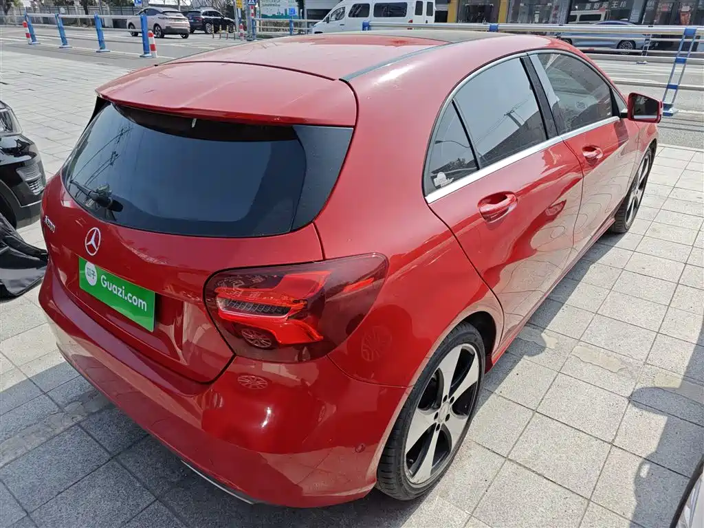 Mercedes-Benz A-Class (Import) 2017 Facelift A 200 Fashion фото 5