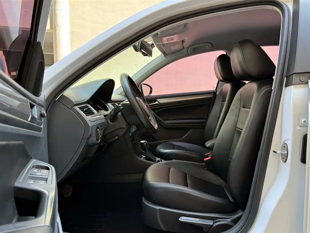 Volkswagen Bora 2019 Facelift 1.5L Automatic Fashion China VI фото 9