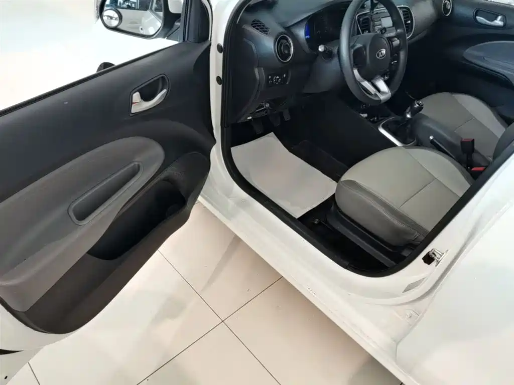 Kia Huan Chi 2017 1.4L Manual Value Intelligent фото 16