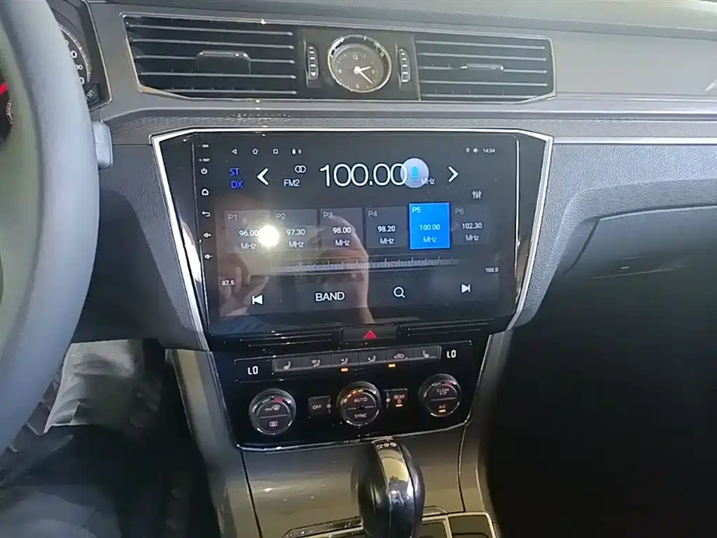 Volkswagen Passat 2017 330TSI DSG Prestige фото 13