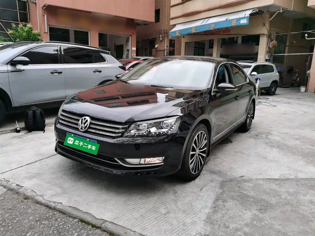 Volkswagen Passat 2014 1.8TSI DSG Executive Navigation Edition