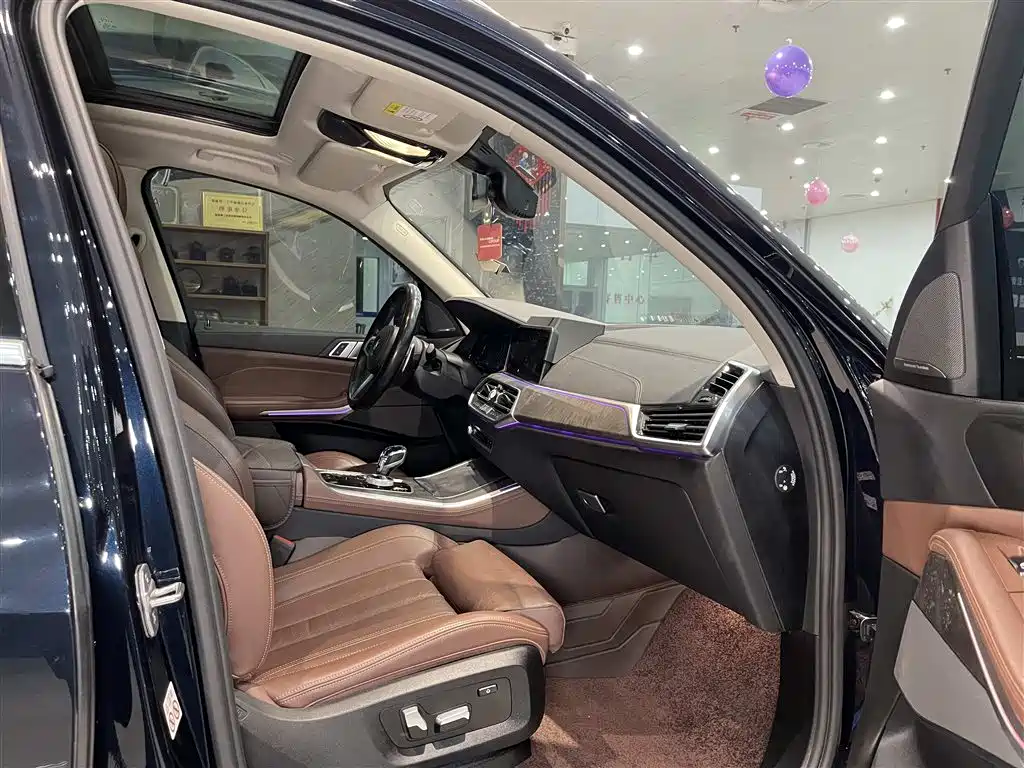 BMW X5 (Import) 2020 xDrive40i M Sport Package фото 5
