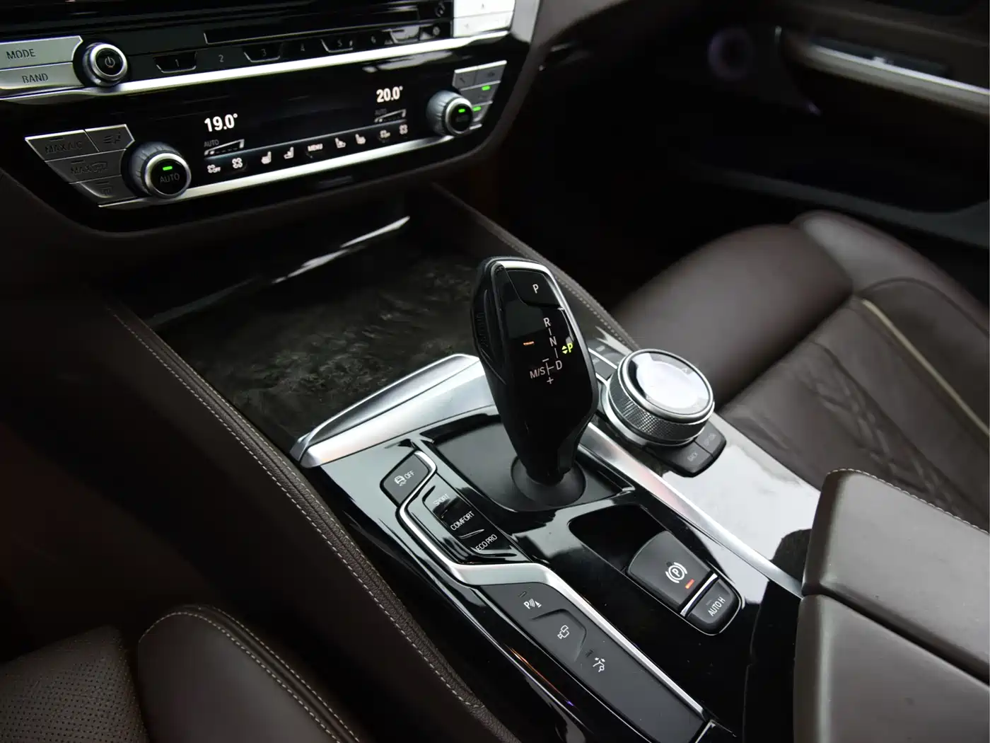 BMW 6 Series GT 2019 630i M Sport Grand Tourer Edition фото 6