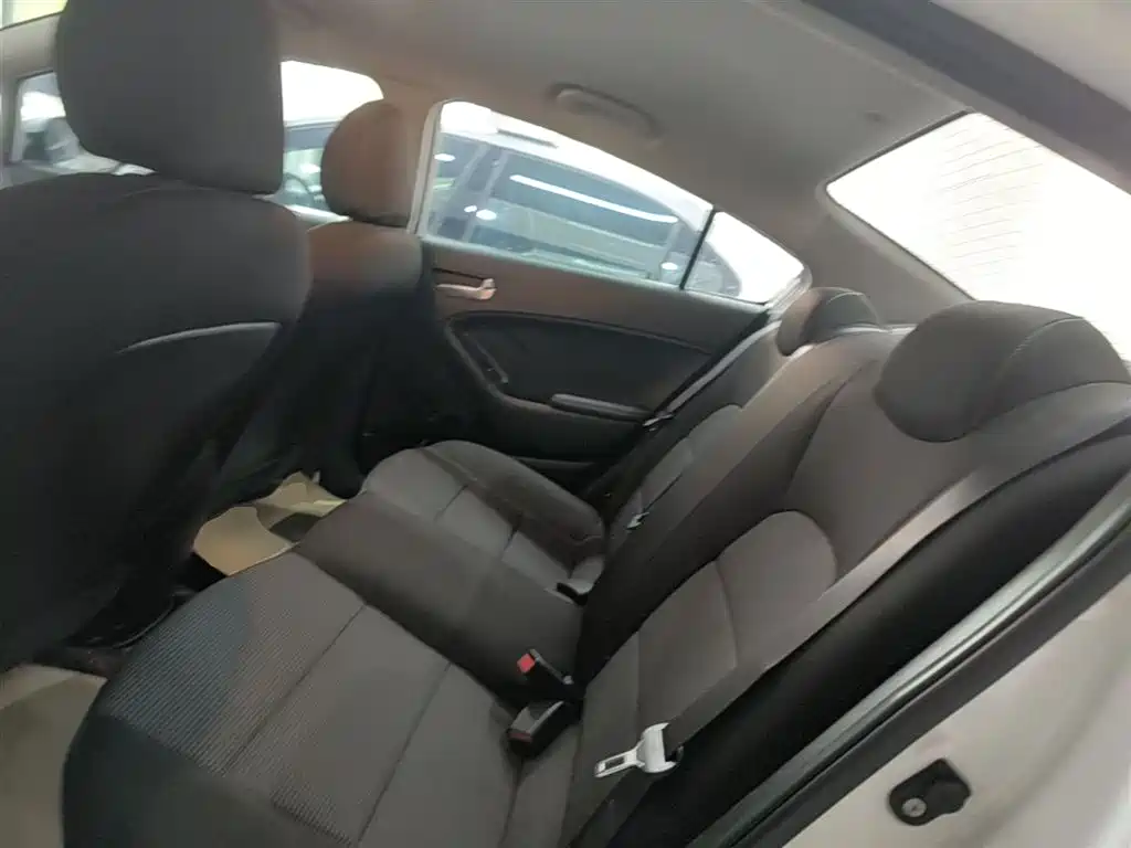 Kia K3 2016 1.6L Automatic GL фото 17