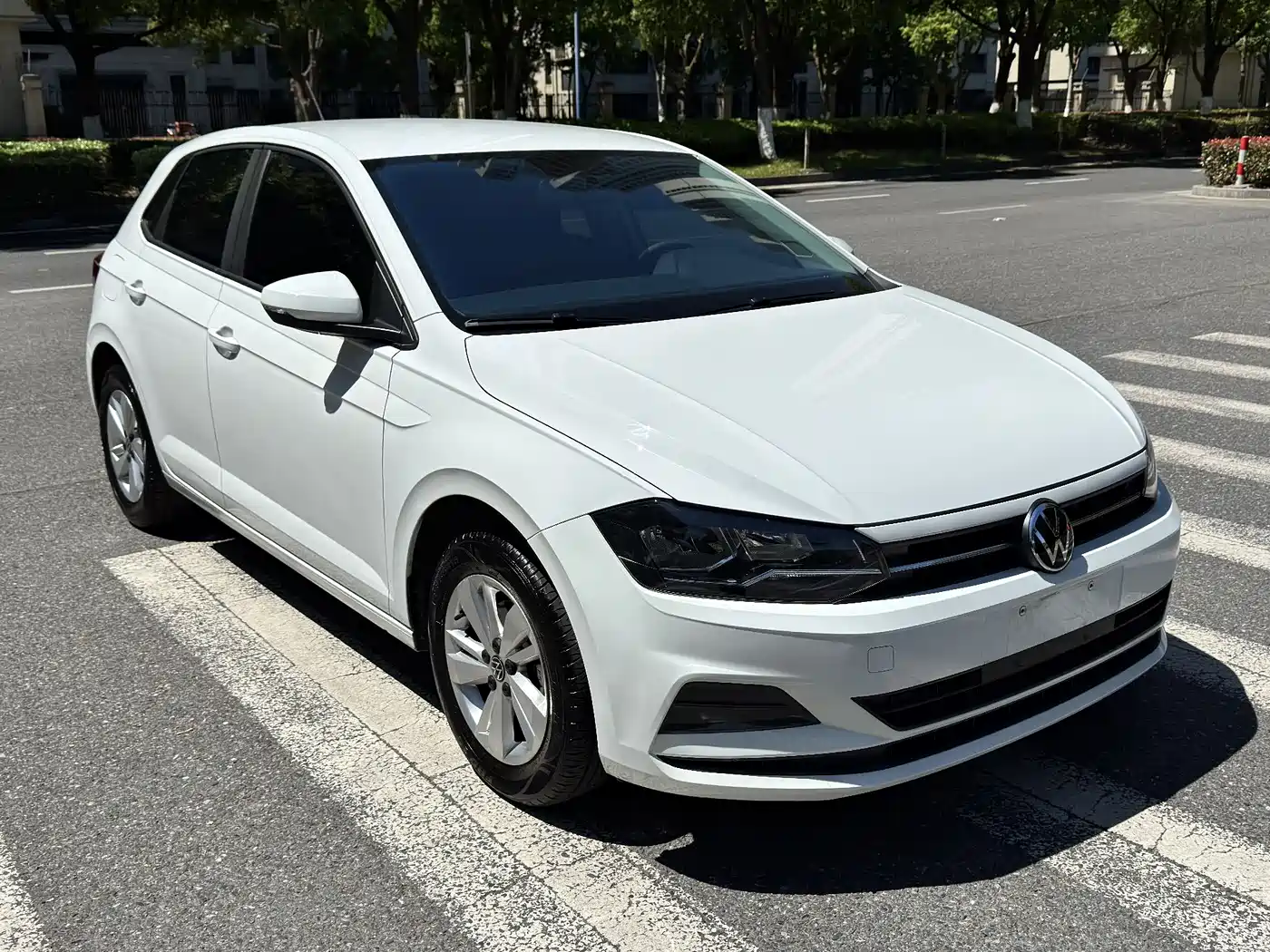 Volkswagen Polo 2023 Facelift Plus 1.5L Auto Joyful Living Edition фото 3