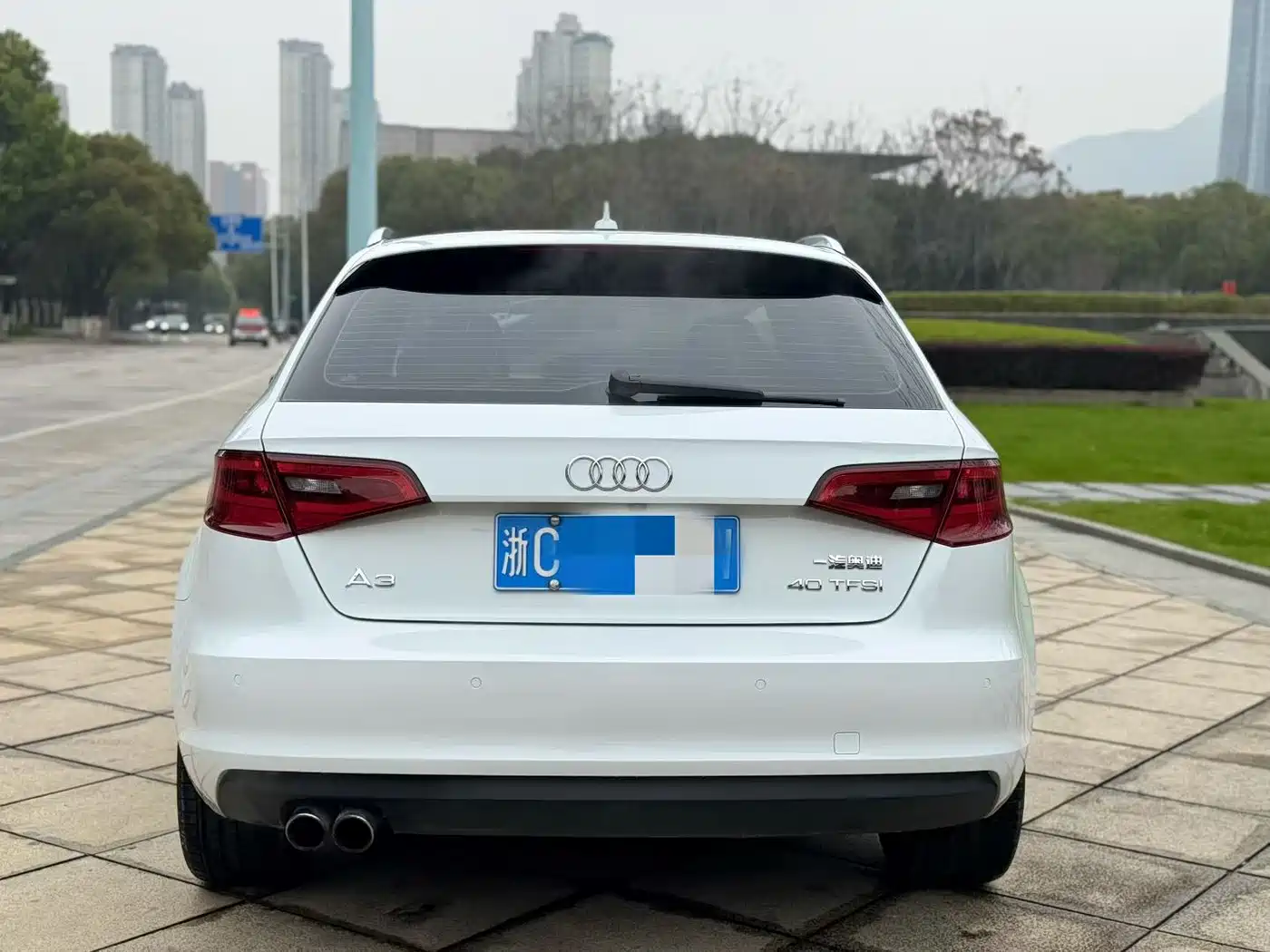 Audi A3 2016 Sportback 40 TFSI Style фото 4