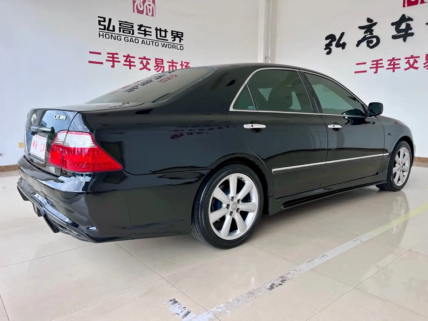 Toyota Crown 2005 Model 3.0L Royal Saloon фото 16