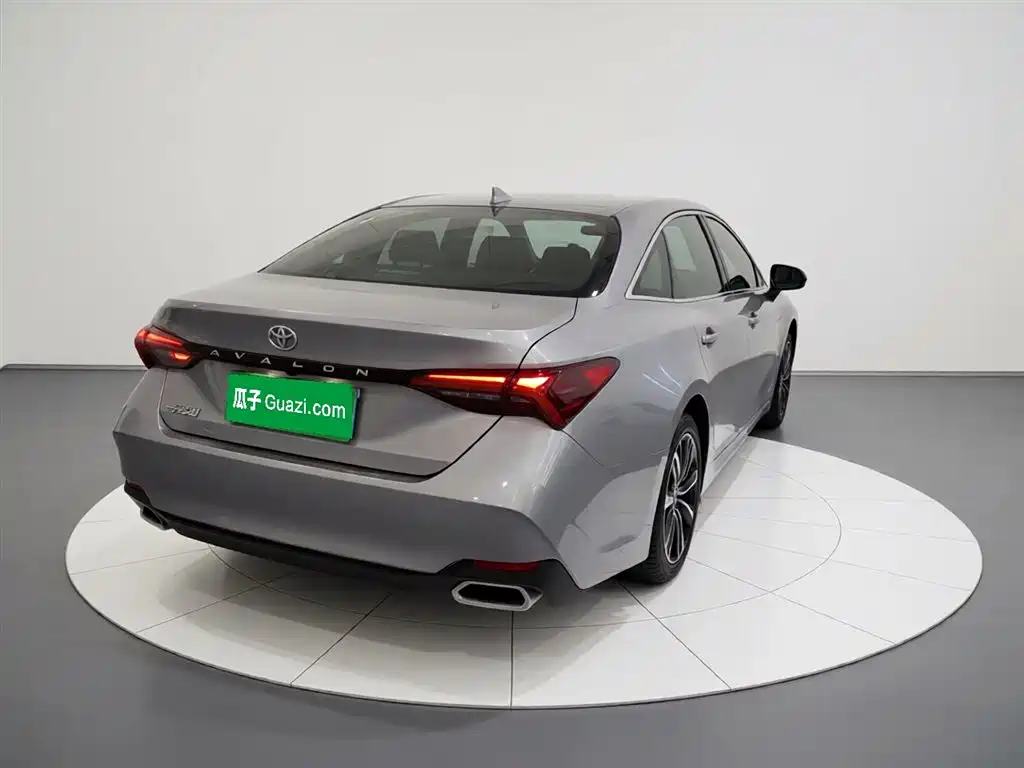 Toyota Avalon 2022 2.0L Luxury Edition фото 5