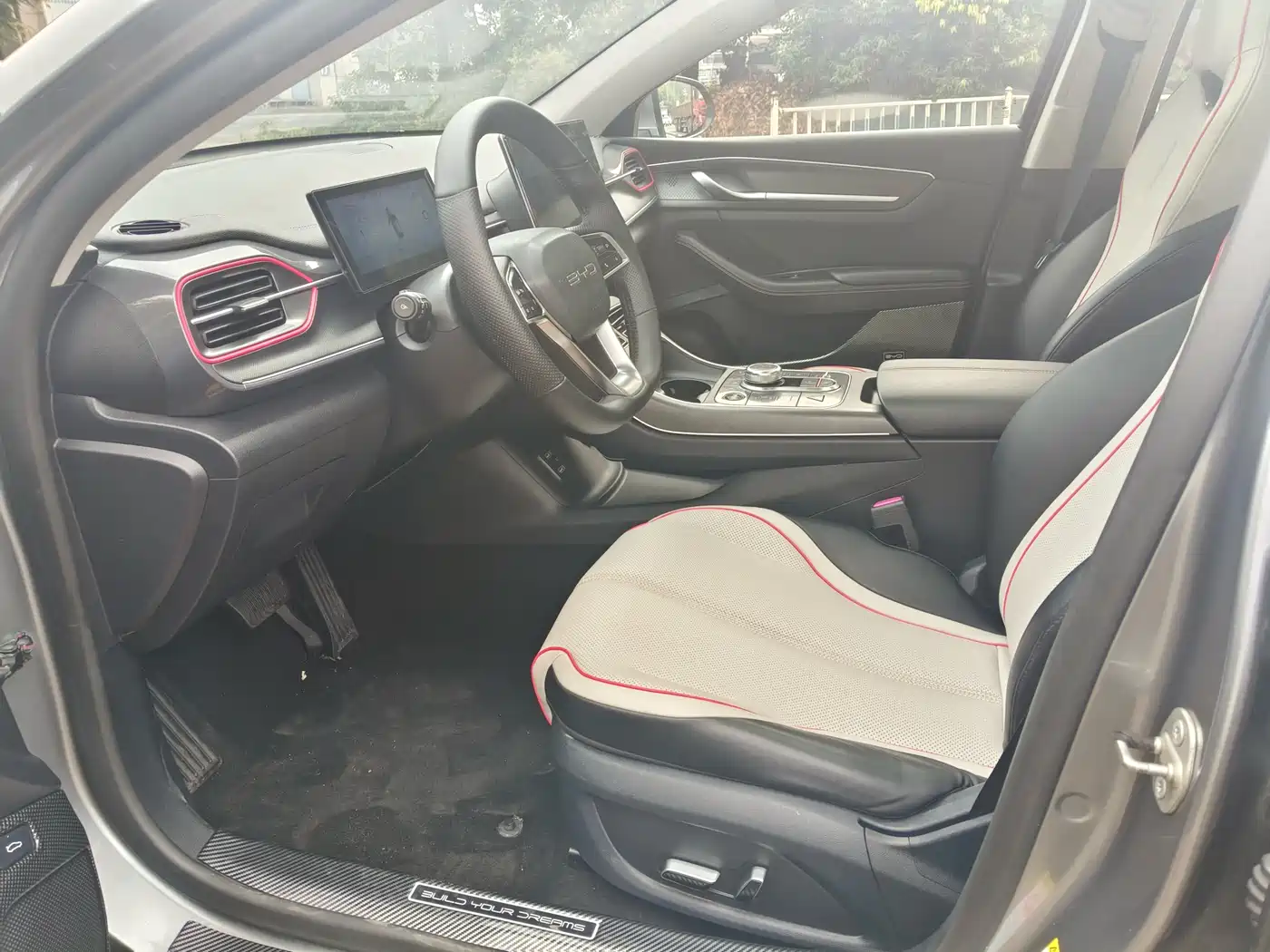 BYD Destroyer 05 2022 DM-i 120KM Premium фото 4