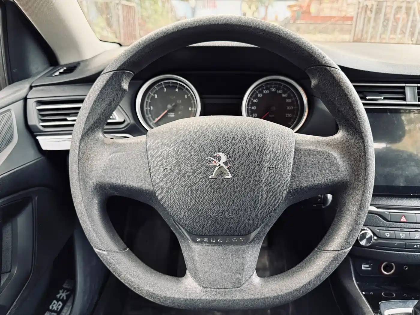 Peugeot 408 2014 1.8L Automatic Leading Edition фото 24