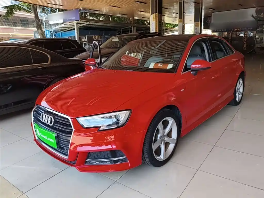 Audi A3 2018 30th Anniversary Limousine 35 TFSI Fashion