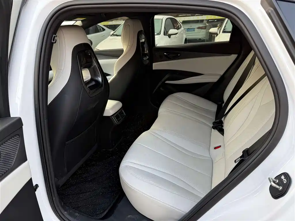 BYD SEAL 06 NEW ENERGY