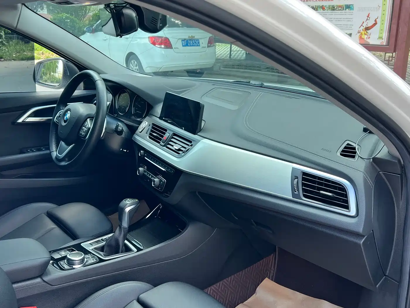 BMW 1 Series 2018 120i Design Package фото 15