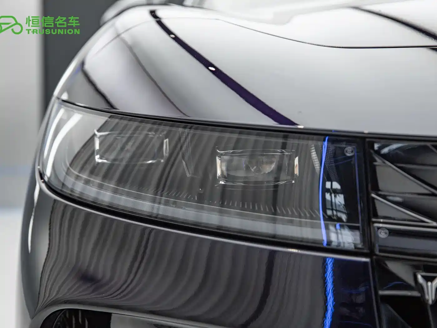 Voyah Auto VOYAH Zhuiguang 2024 PHEV AWD Ultra Long Range Flagship фото 9