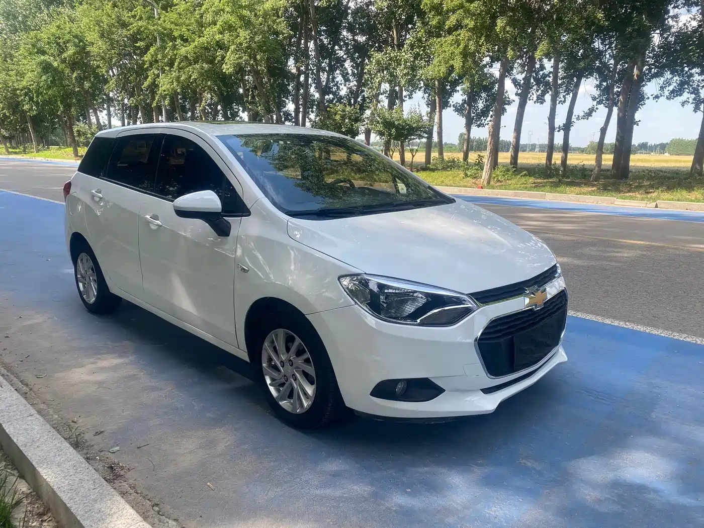 Chevrolet Lova RV 2018 1.5L Automatic Smart фото 3