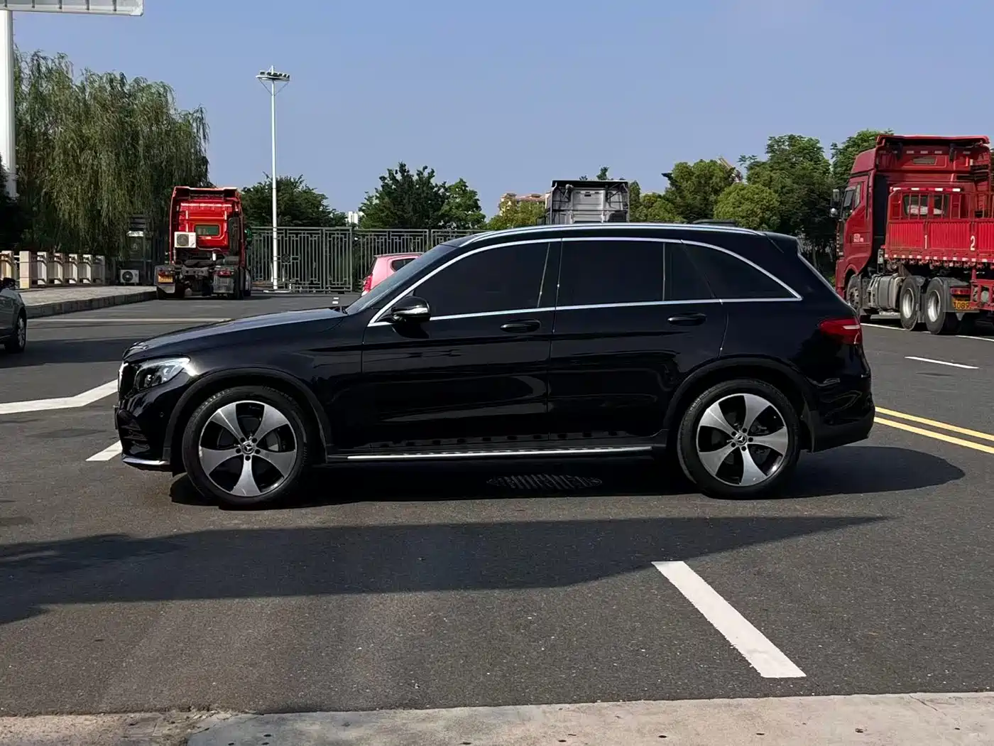 Mercedes-Benz GLC 2018 GLC 300 4MATIC Dynamic фото 4