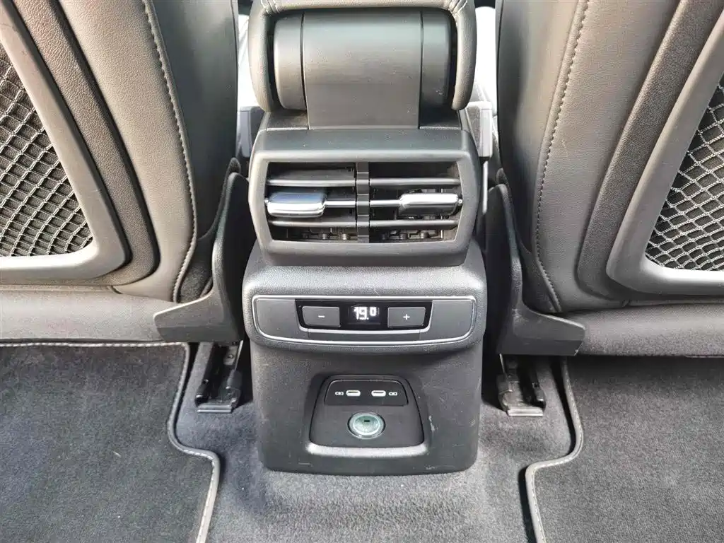 Audi Q4 e-tron 2024 40 e-tron Pioneer Edition фото 24