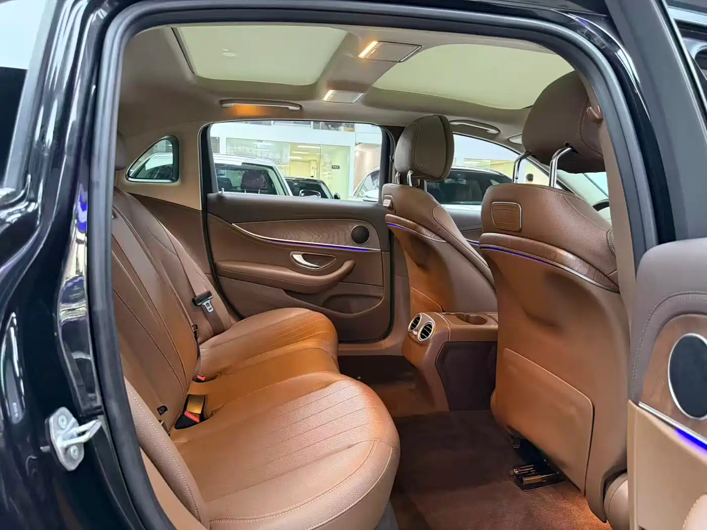 Mercedes-Benz E-Class 2020 E 300 L Luxury Model фото 8