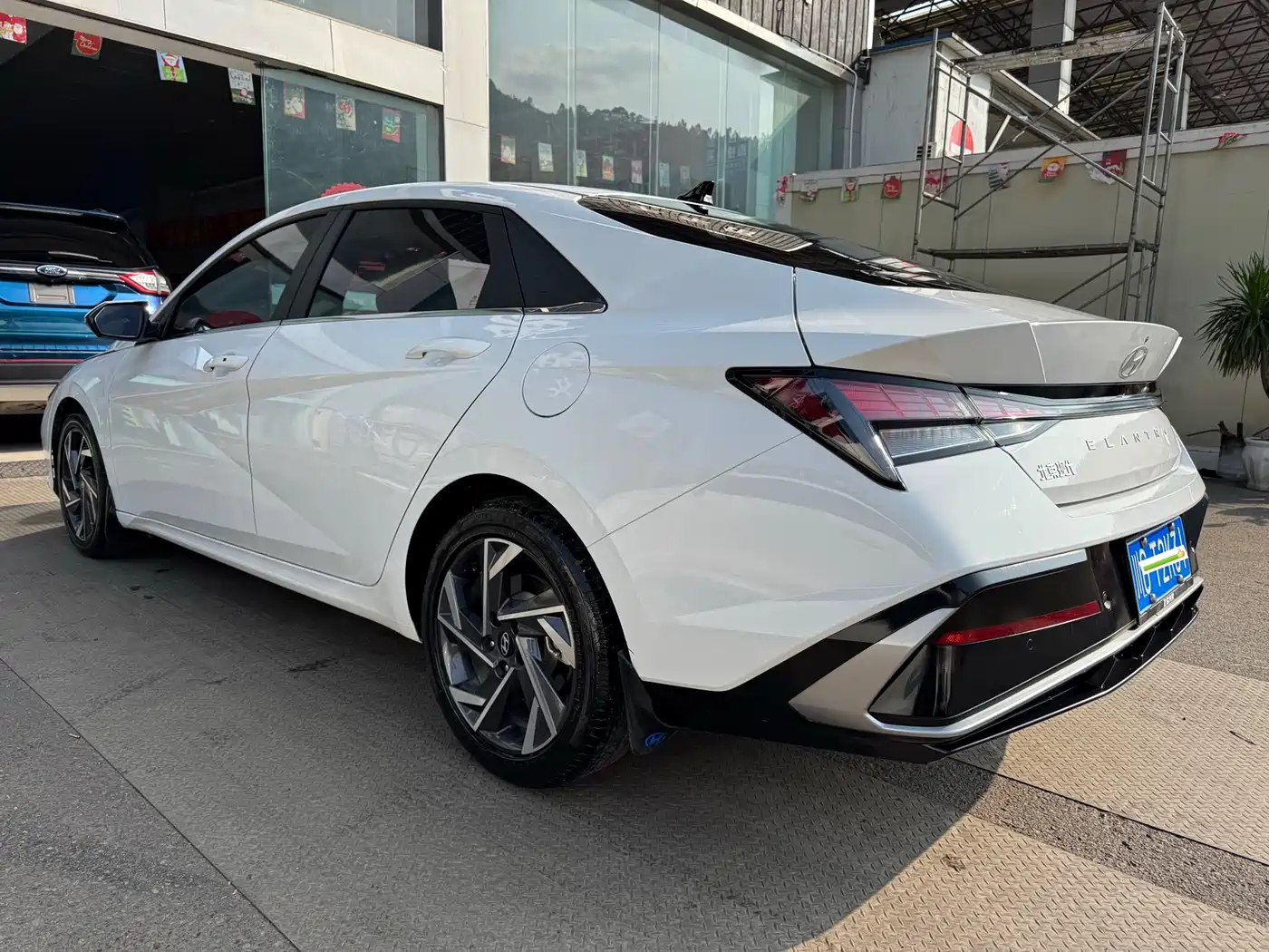 Hyundai Elantra 2023 1.5L CVT GLX Elite Edition фото 7