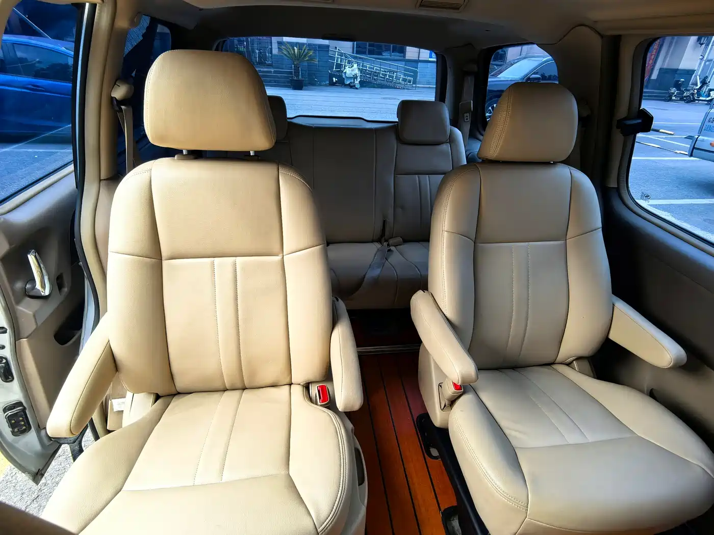 Buick GL8 2011 2.4L LT Executive Edition фото 14