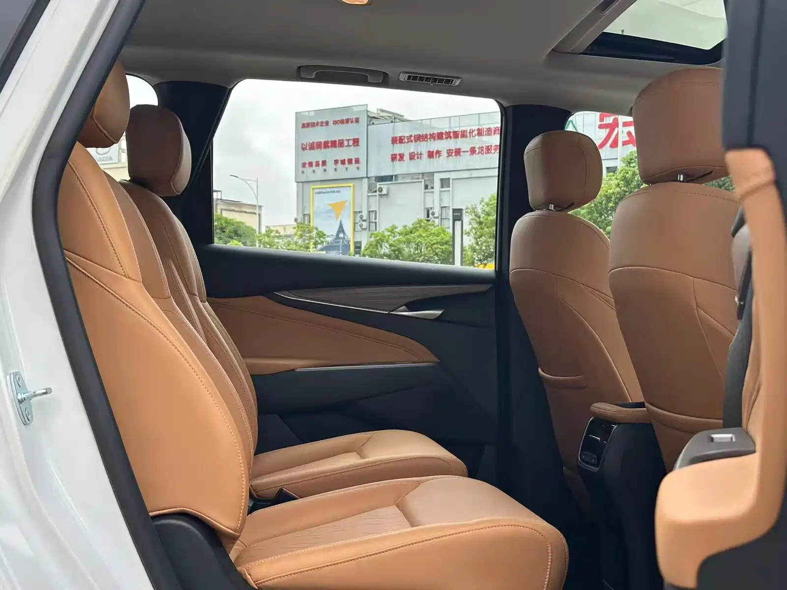 Фото 26 - Maxus Maxus G50 PHEV