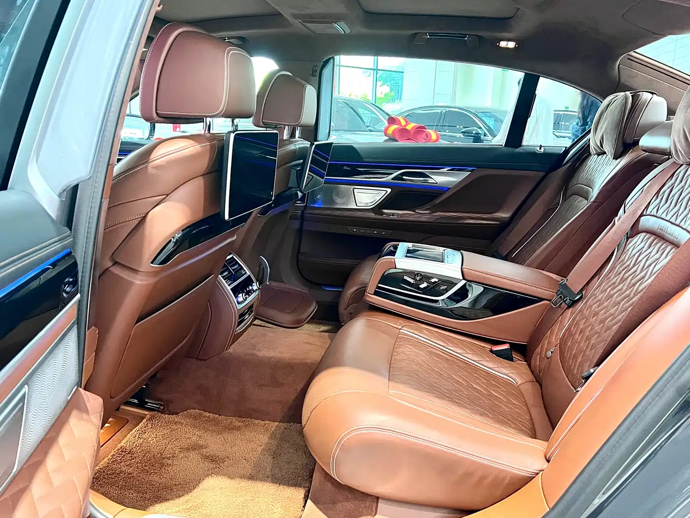 BMW 7 Series 2019 Facelift 740Li xDrive Executive Luxury Package фото 9